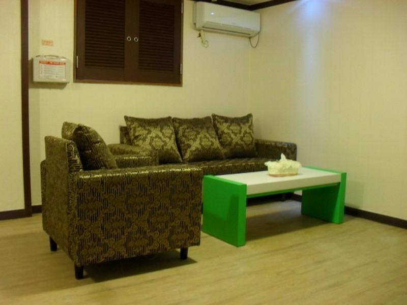 Goodstay Woosin Hotel Jeonju Exterior photo