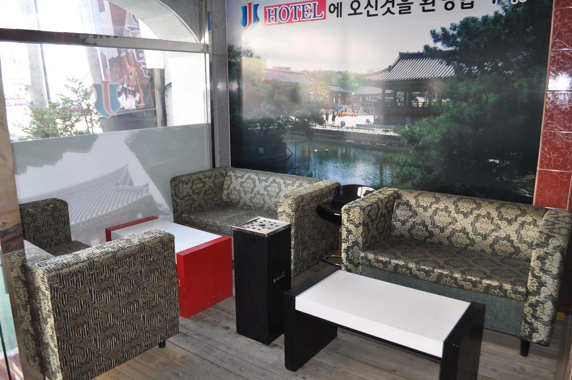 Goodstay Woosin Hotel Jeonju Exterior photo