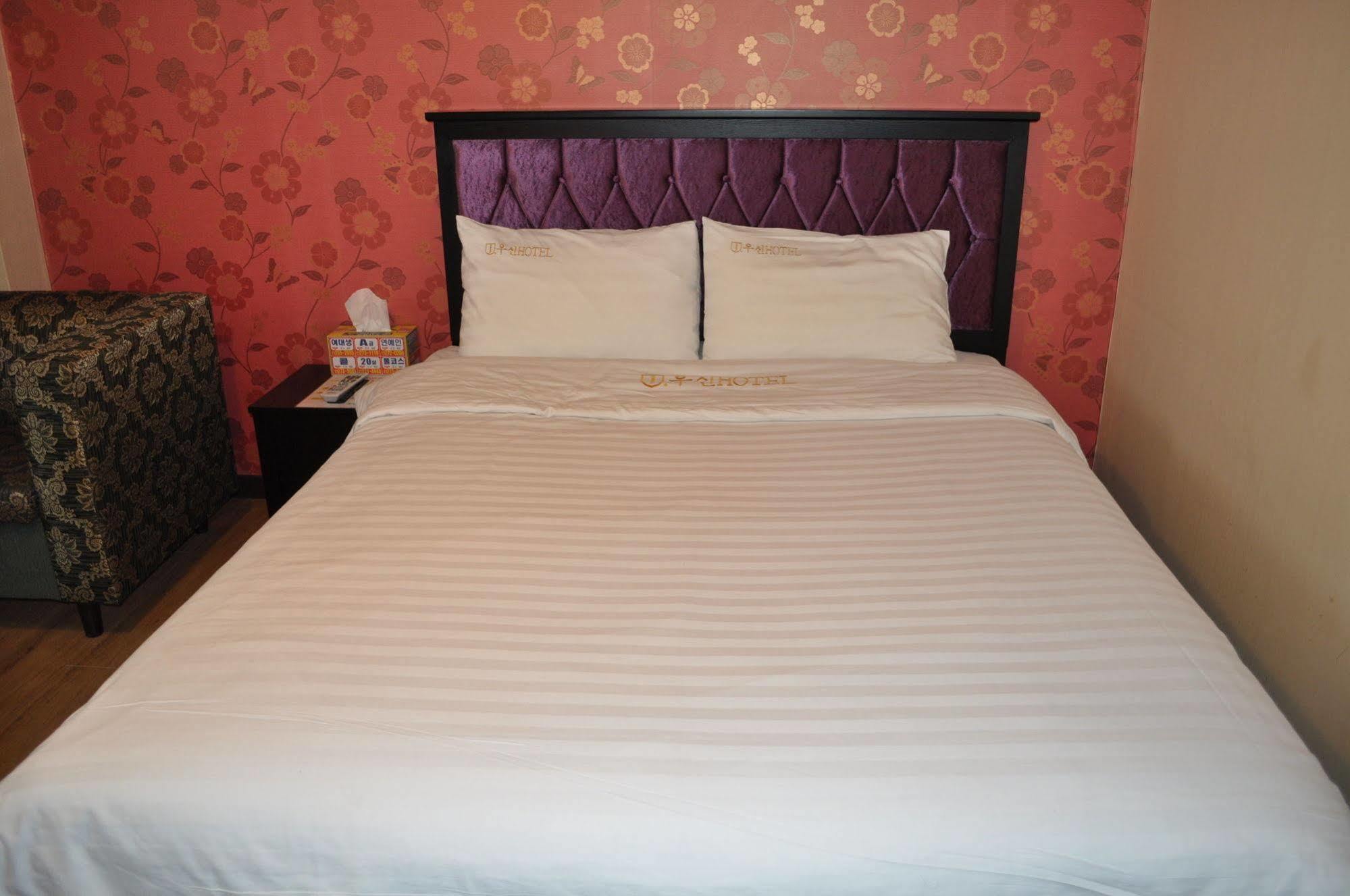 Goodstay Woosin Hotel Jeonju Exterior photo